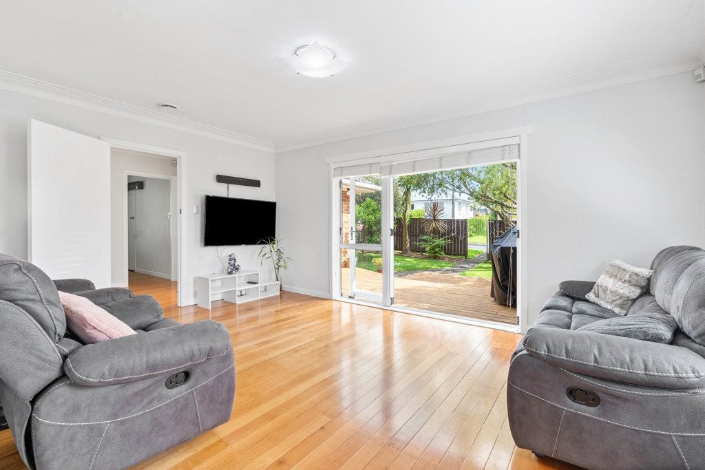 8 McRae Road, Mount Wellington, Auckland - Carousel 2