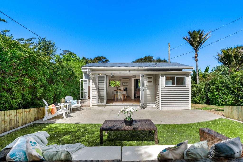 89 Glen Brook Road, Omiha, Waiheke Island - Carousel 1