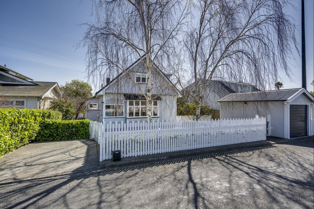 53 Napier Terrace, Hospital Hill, Napier - Carousel 2