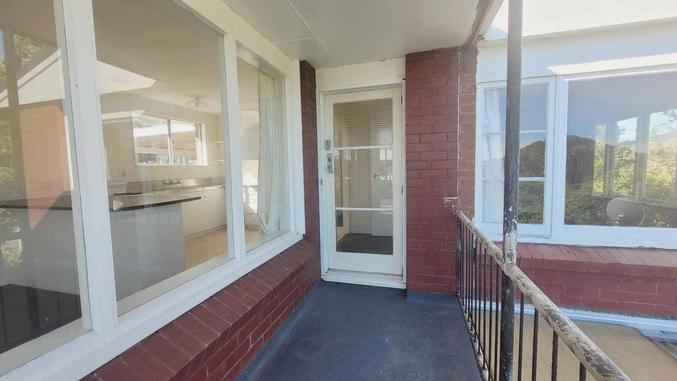28 Gear Terrace, Ranui, Porirua - Carousel 1