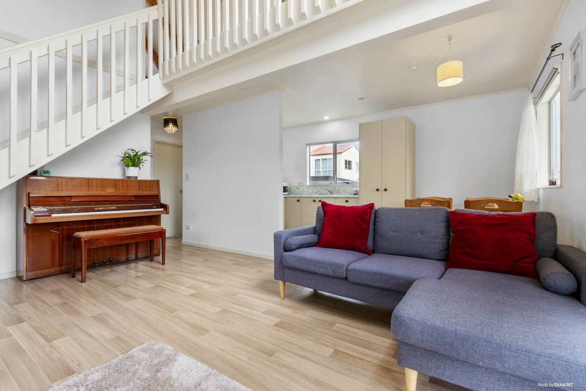 121A Seabrook Avenue, New Lynn, Auckland - Carousel 2