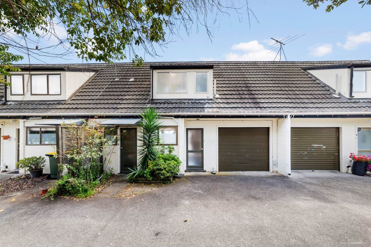 3/5 Koromiko Street, New Lynn, Auckland - Carousel 2