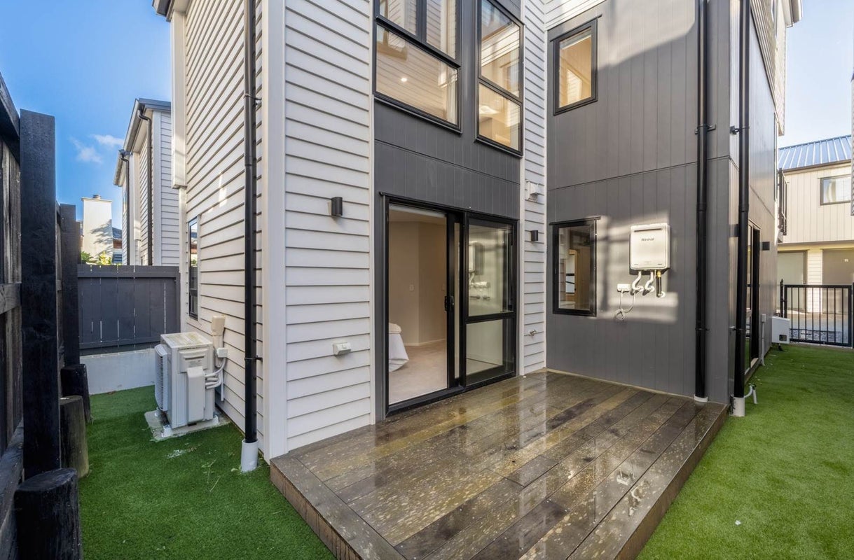 6/26 Epsom Avenue, Epsom, Auckland - Carousel 2