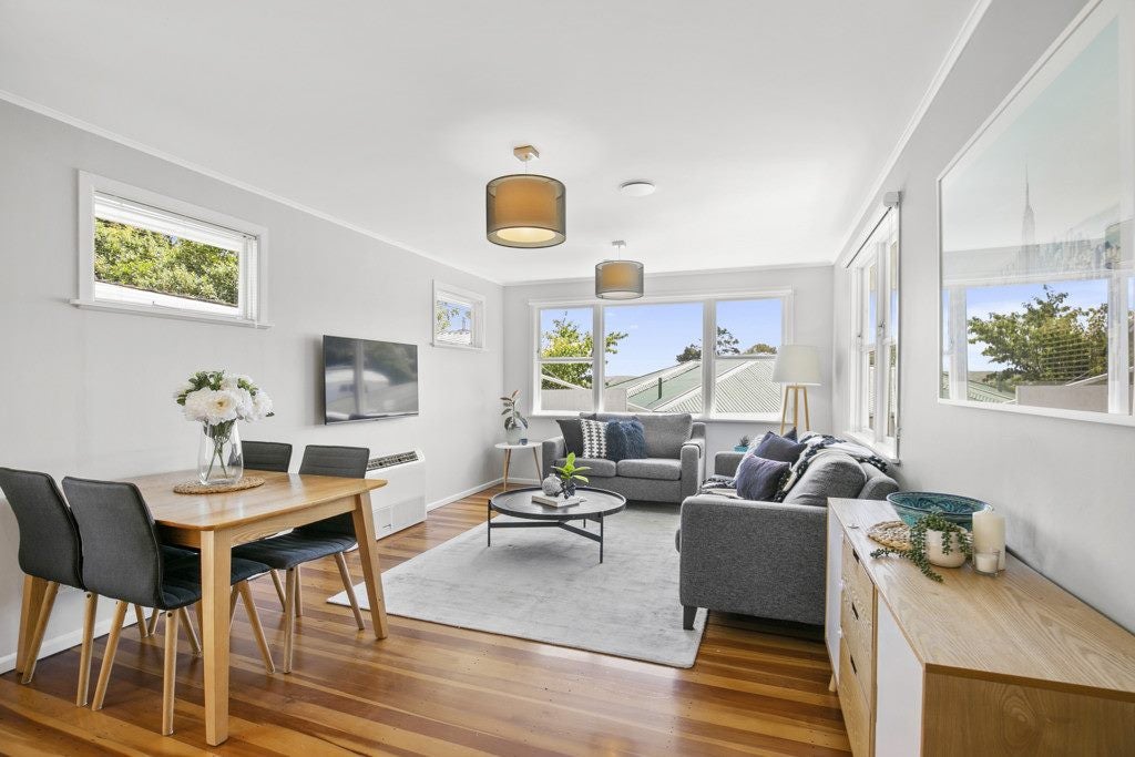 51 Kenmore Street, Newlands, Wellington - Carousel 2