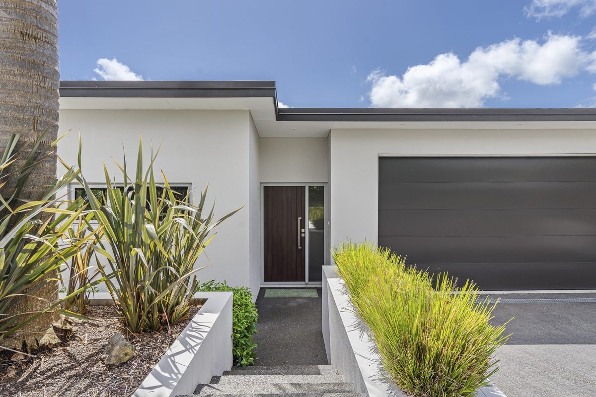 60A Brois Street, Frankleigh Park, New Plymouth - Carousel 26