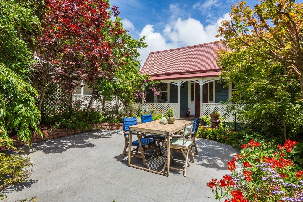 316 Karori Road, Karori, Wellington - Carousel 1