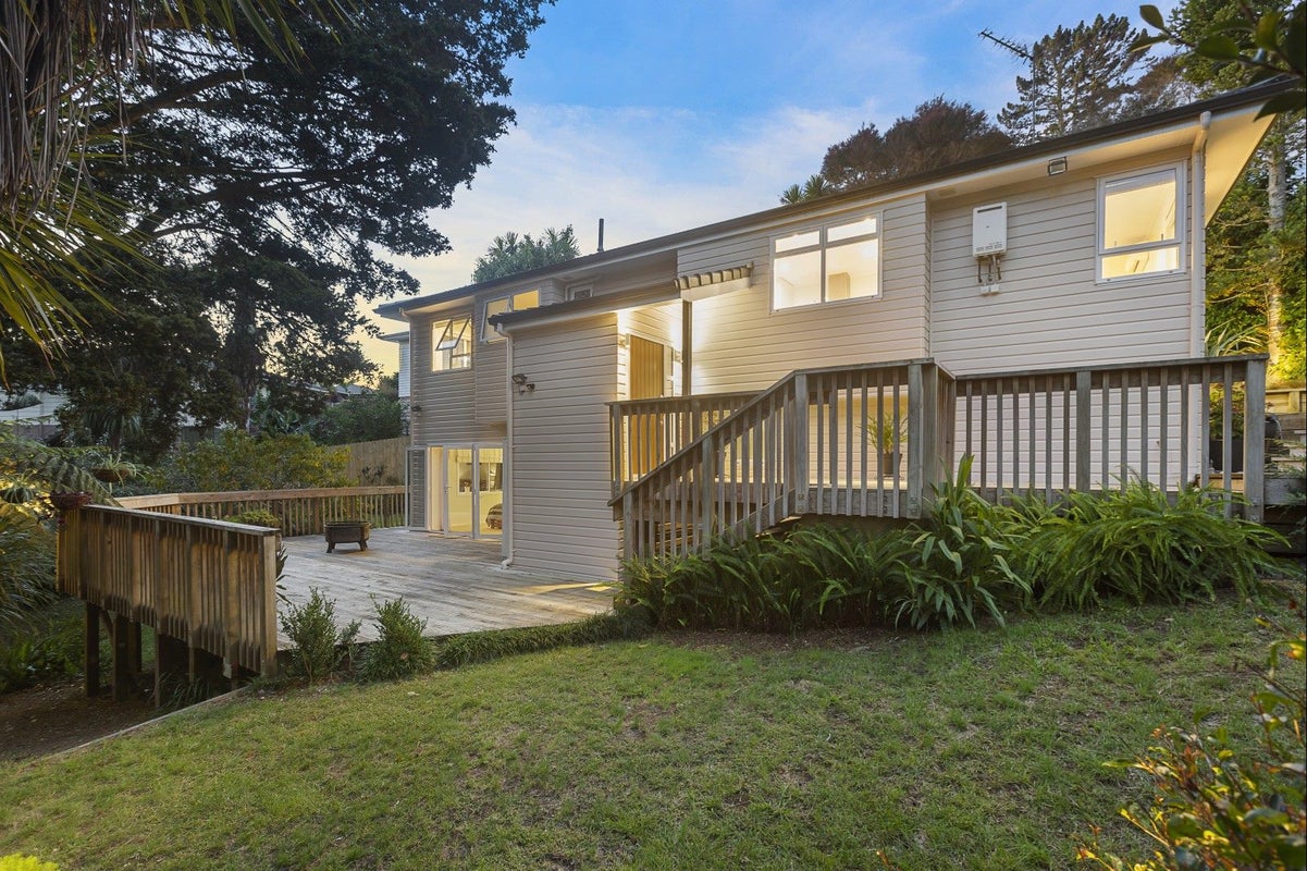 10 Hobby Avenue, Birkdale, Auckland - Carousel 2