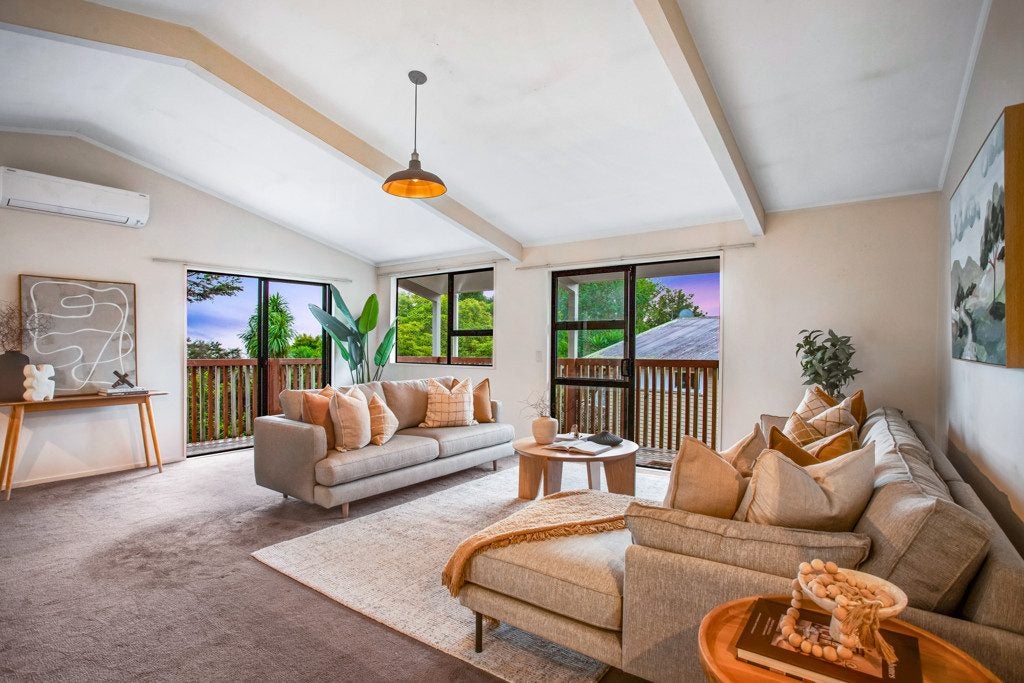 35 Autumn Avenue, Glen Eden, Auckland - Carousel 2