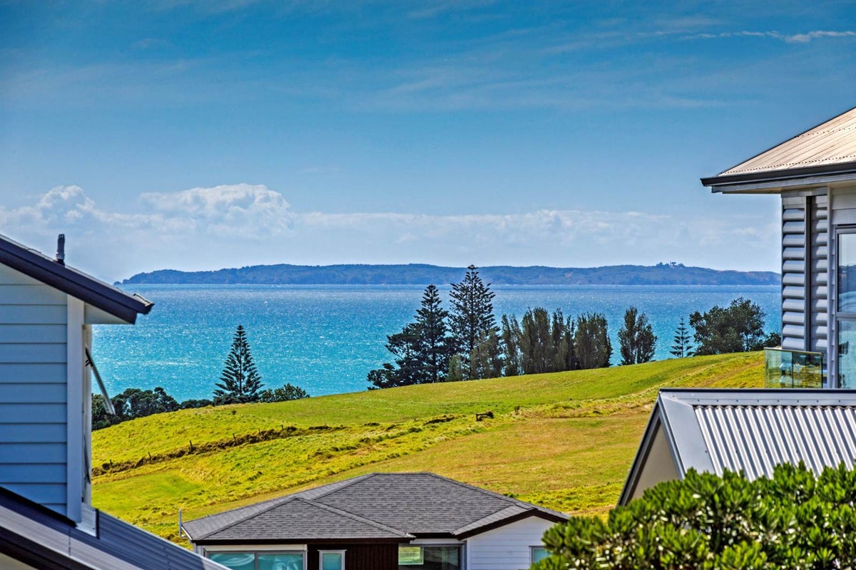 58 Headland Drive, Long Bay, Auckland - Carousel 2