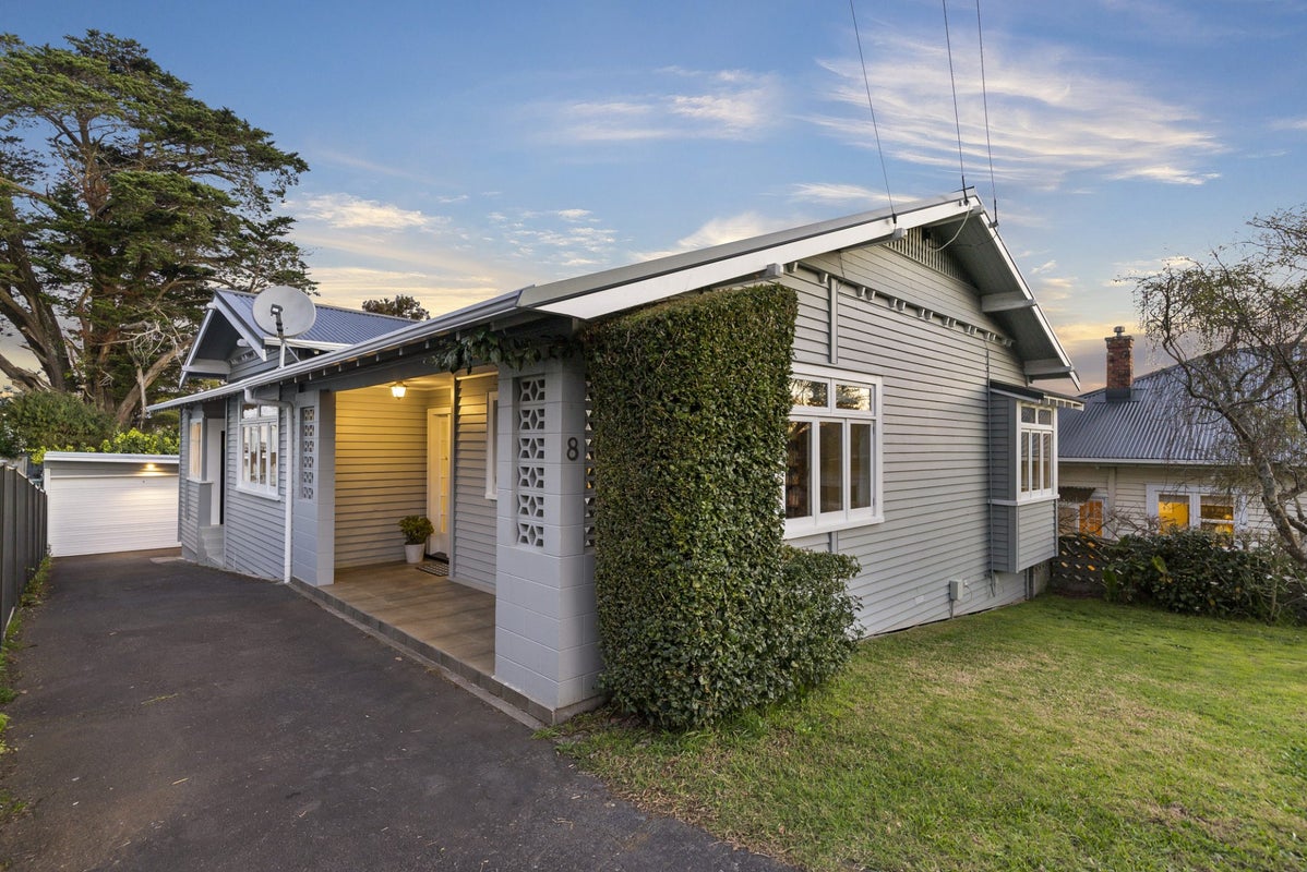 8 Jesmond Terrace, Mount Albert, Auckland - Carousel 1