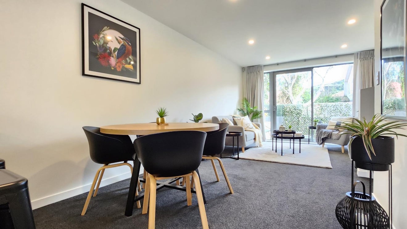 23 Te Ara O Te Amo Hohipene, Petone, Lower Hutt - Carousel 1