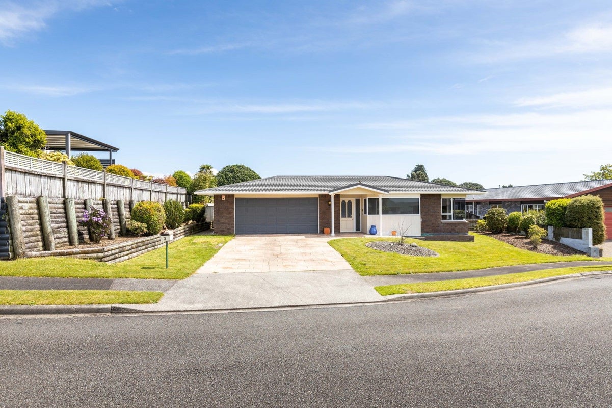 3 Bandon Grove, Bell Block, New Plymouth - Carousel 1