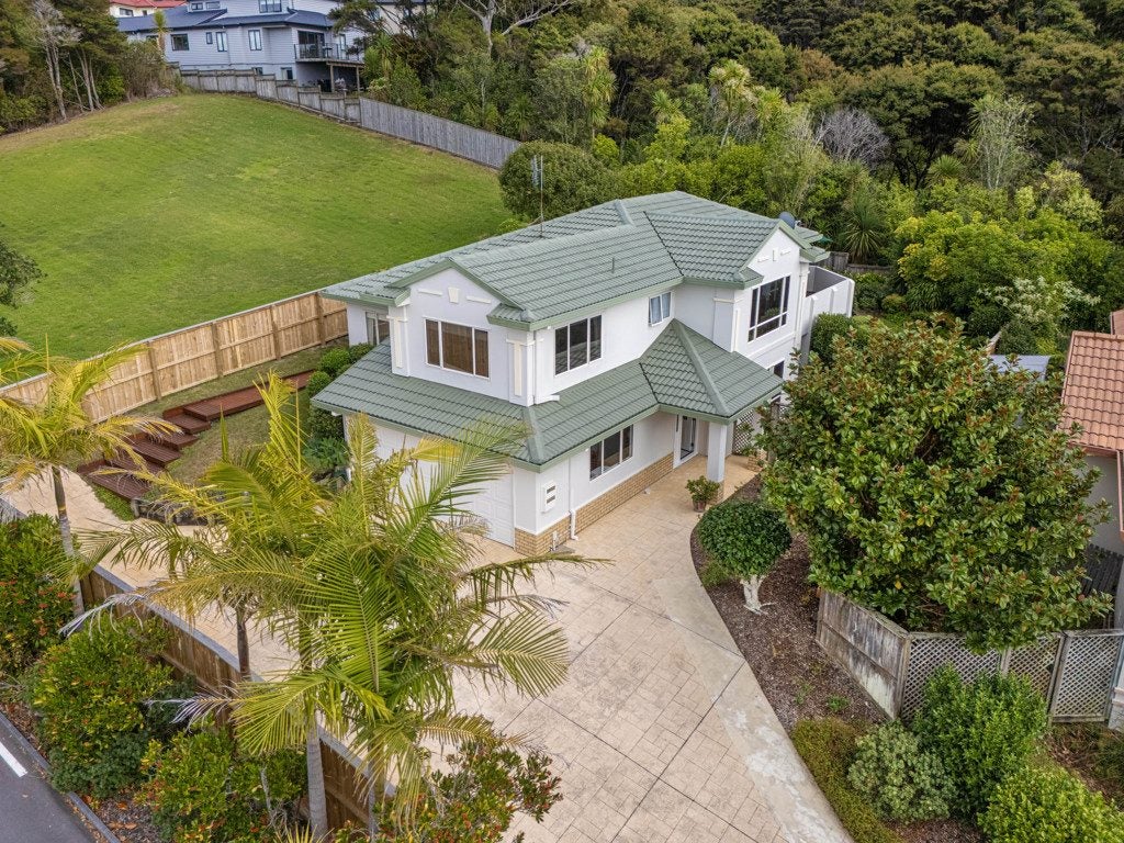 29 Westminster Gardens, Unsworth Heights, Auckland - Carousel 2