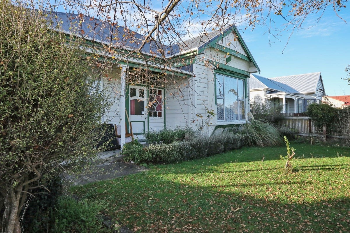 32 Pomona Street, Georgetown, Invercargill - Carousel 1