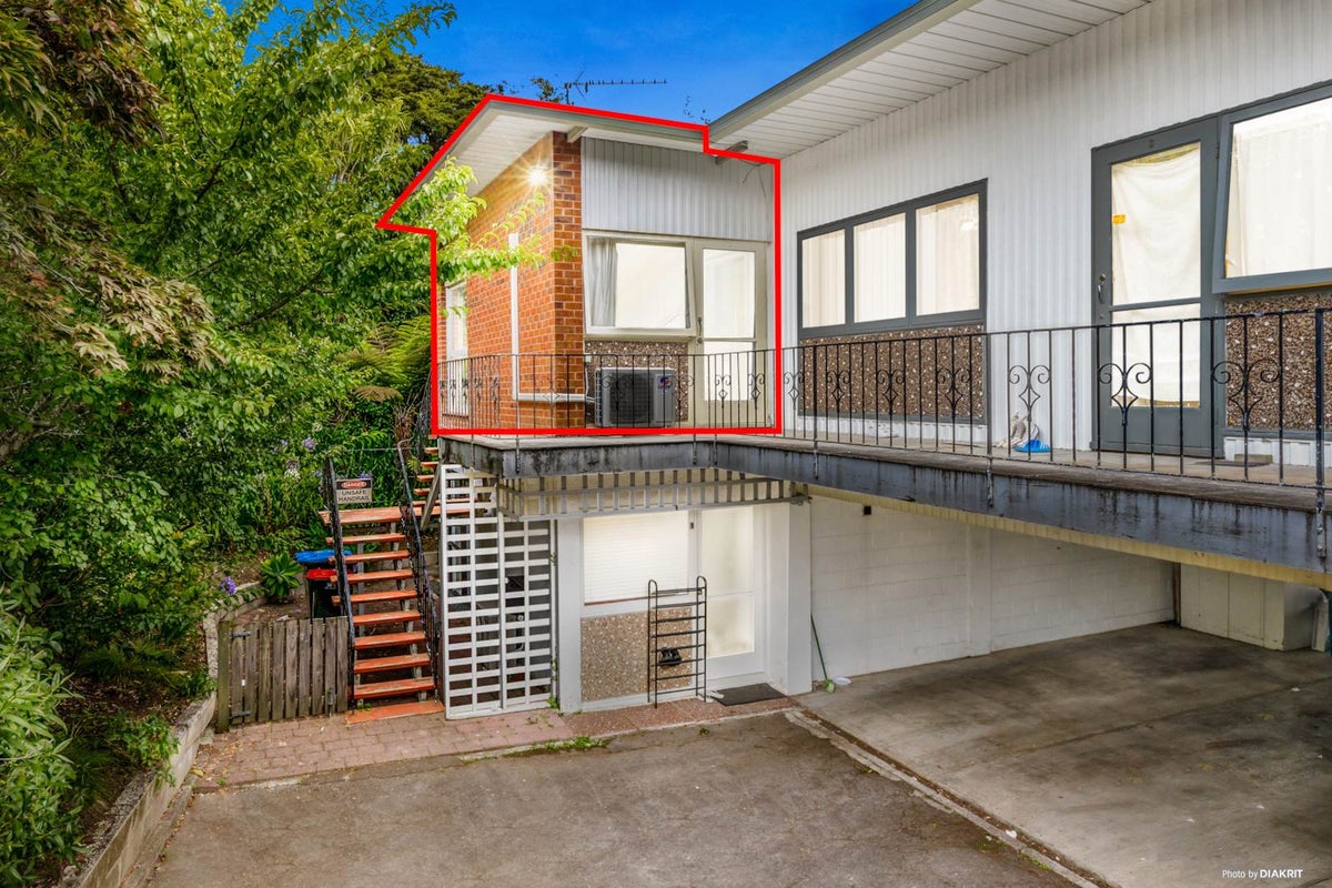 2/16 Green Lane East, Remuera, Auckland - Carousel 1