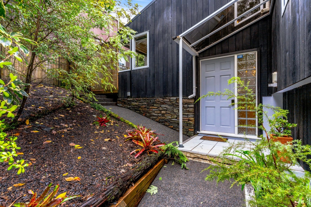2/52 Fowler Street, Northcote, Auckland - Carousel 2