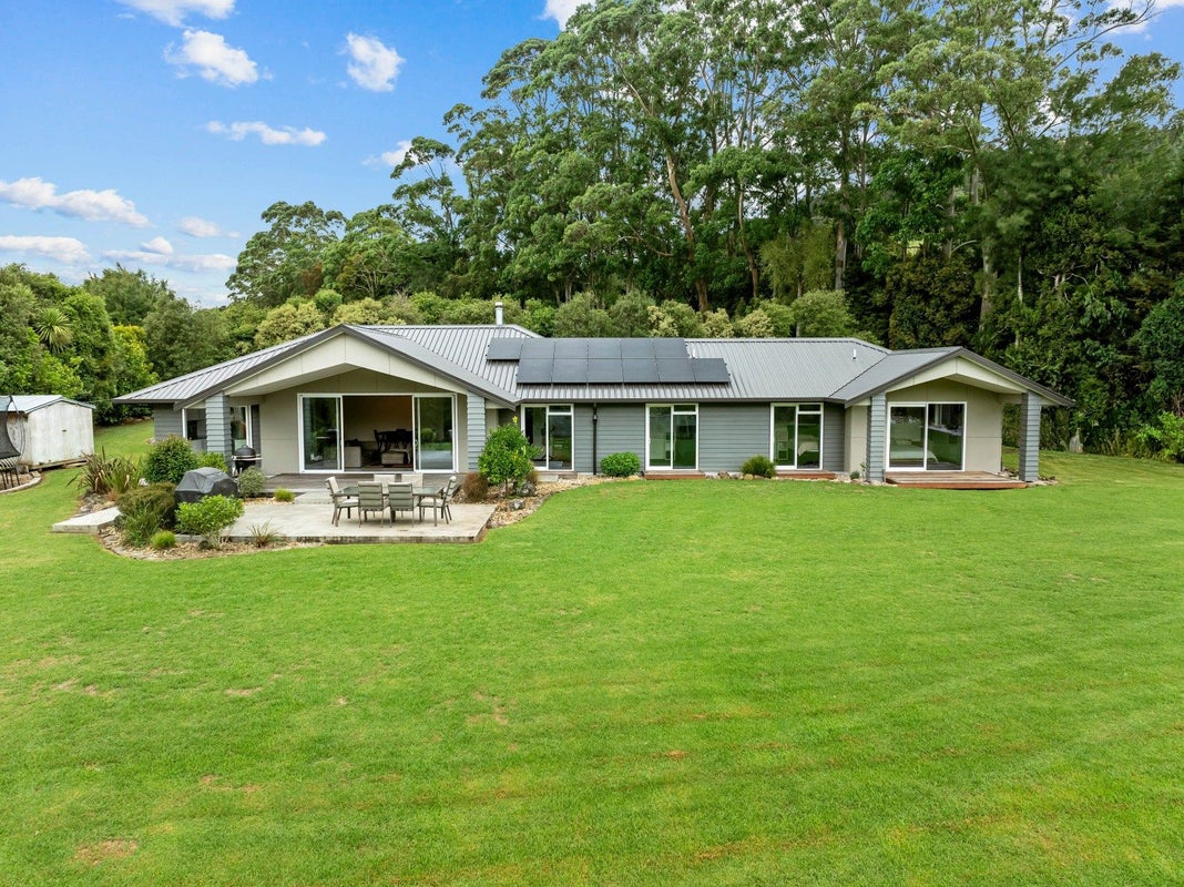 587D Crane Road, Kamo - Carousel 2