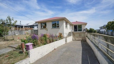 9 Severn Street, Clifton, Invercargill - Carousel 1