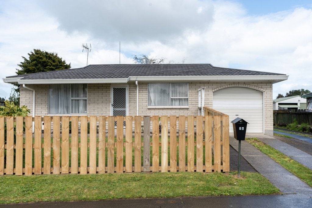 26 Odlin Crescent, Nawton, Hamilton - Carousel 2