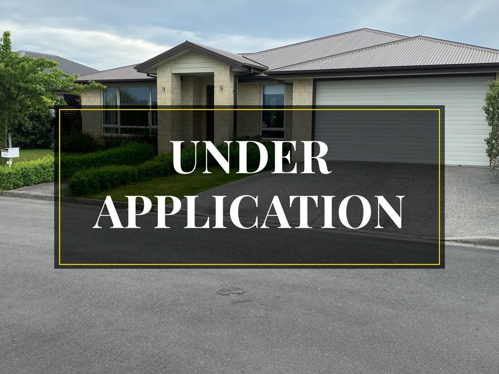 8 Fintan Mews, Aidanfield, Christchurch - Carousel 1