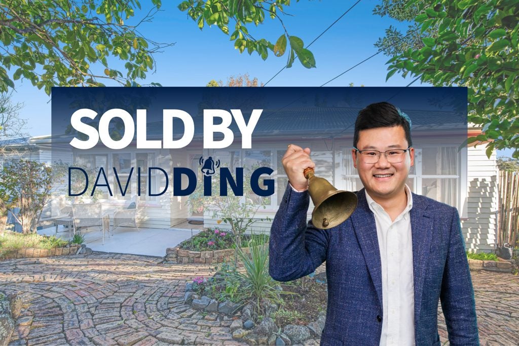 19 View Road, Glenfield, Auckland - Carousel 1