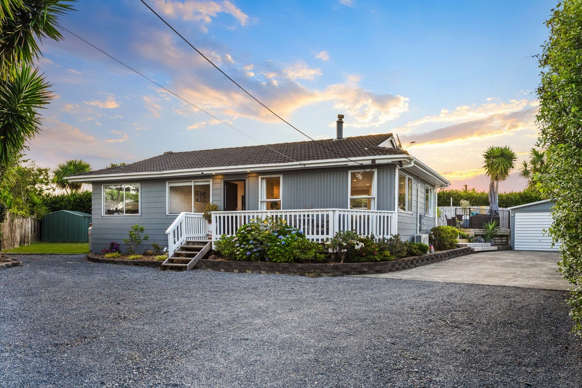 30 Glen Road, Ranui, Auckland - Carousel 1