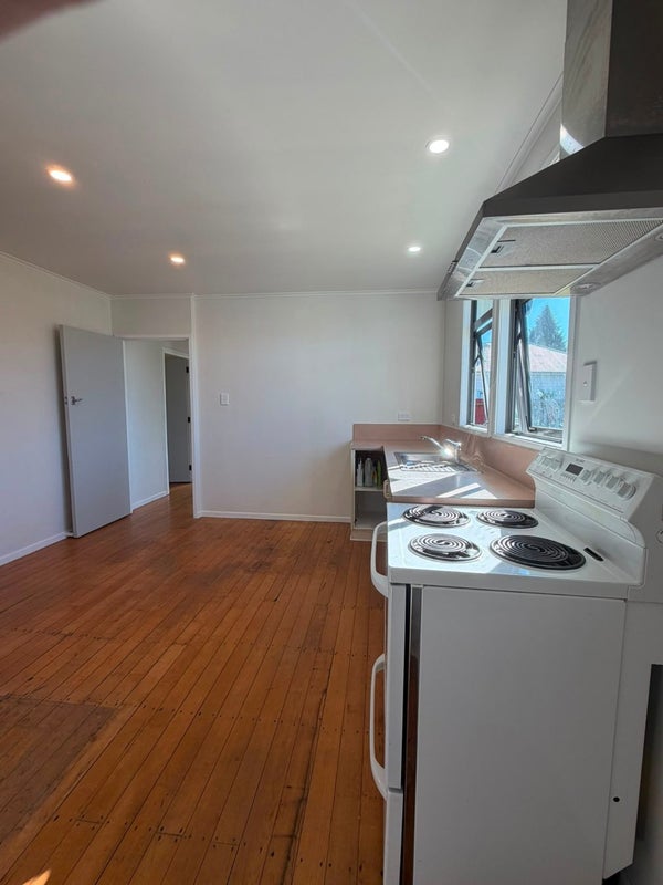 25 Whitworth Road, Utuhina, Rotorua - Carousel 2
