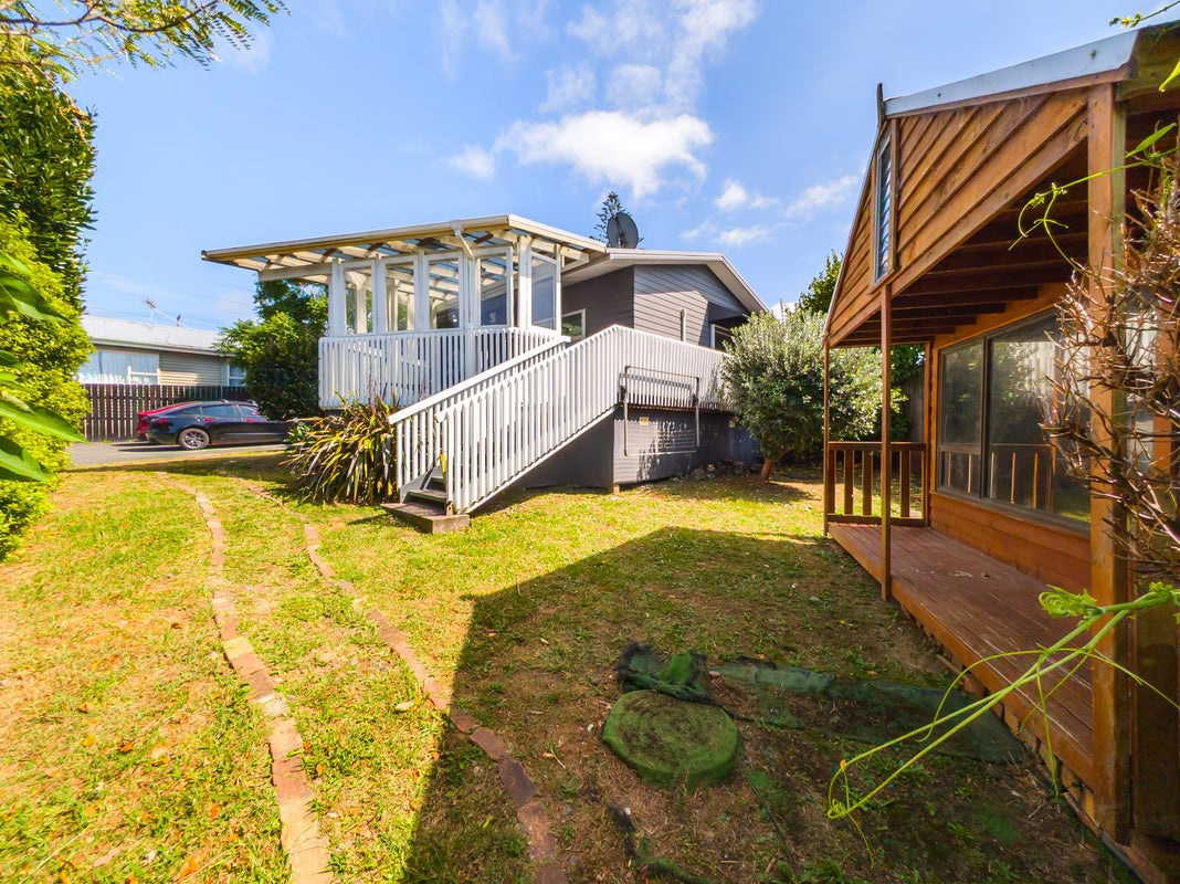 24A McLennan Road, Mount Wellington, Auckland - Carousel 1