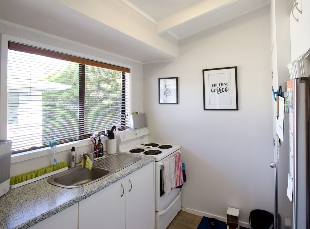 36 Cockayne Crescent, Sunnynook, Auckland - Carousel 2