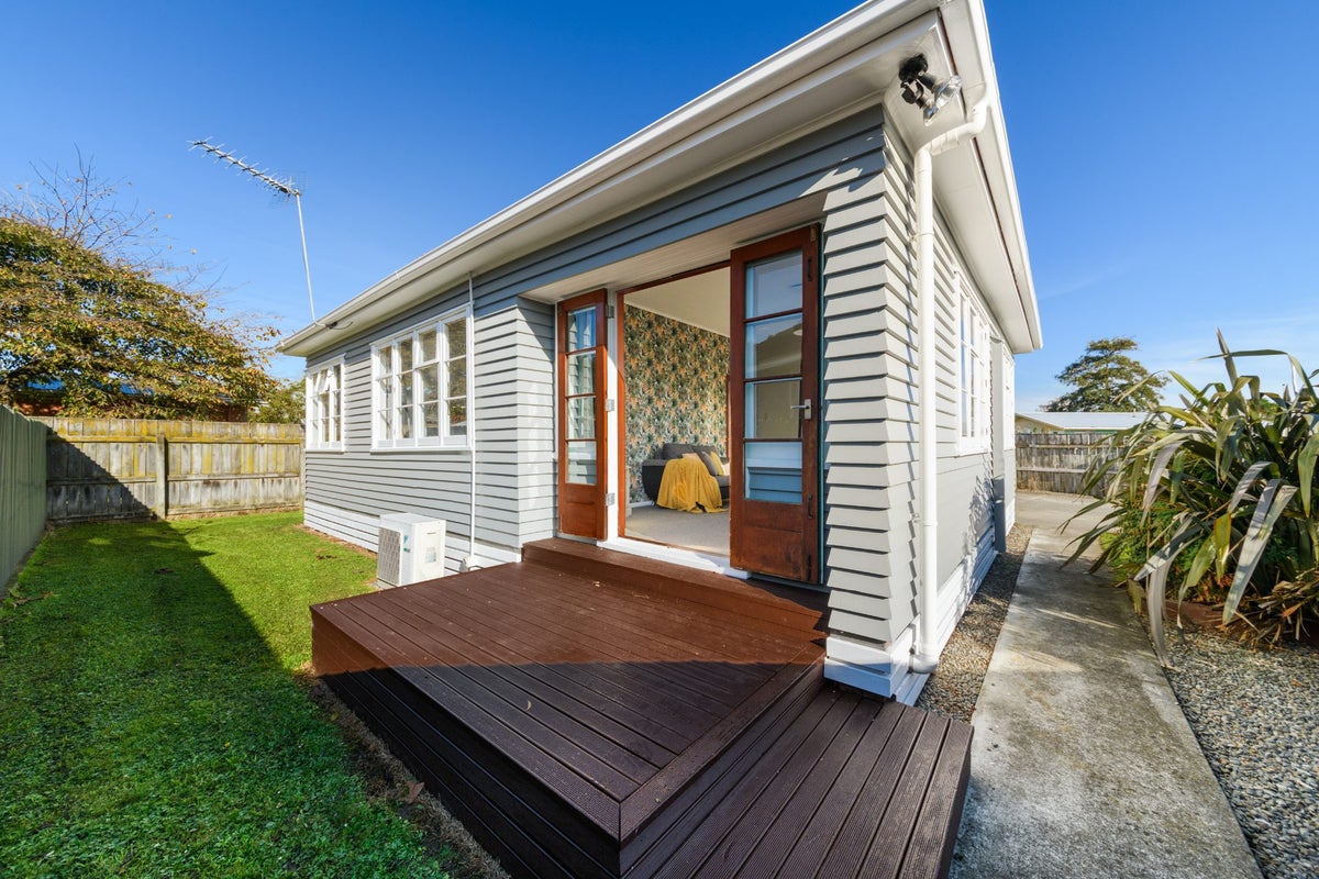 25A Robinson Crescent, Westbrook, Palmerston North - Carousel 1