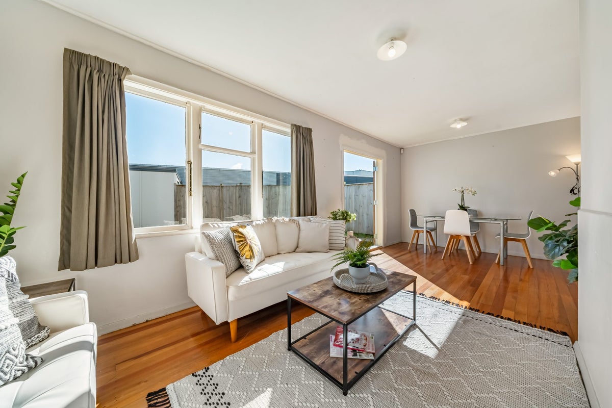 77 Eastern Hutt Road, Taita, Lower Hutt - Carousel 1