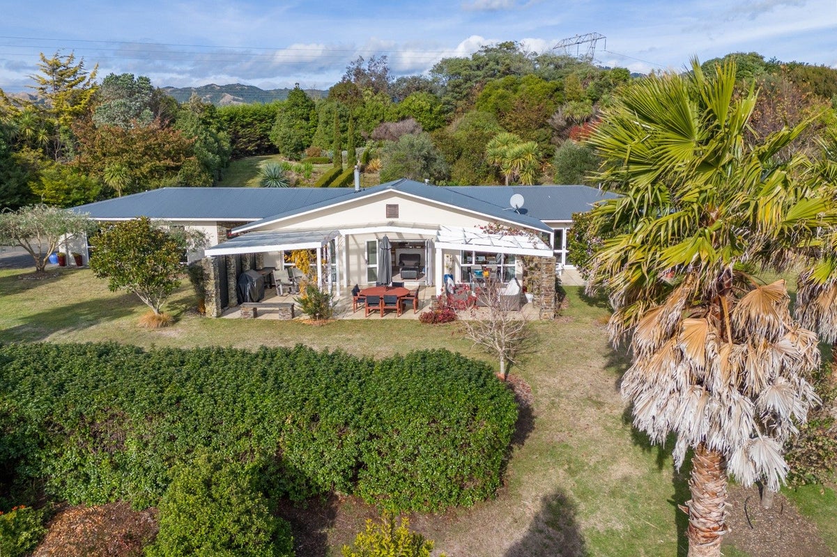 19 Waitaheke Road, Te Horo - Carousel 2