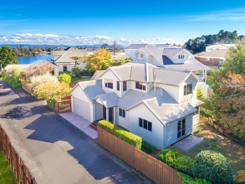 128B Pembroke Street, Hamilton Lake, Hamilton - Carousel 1