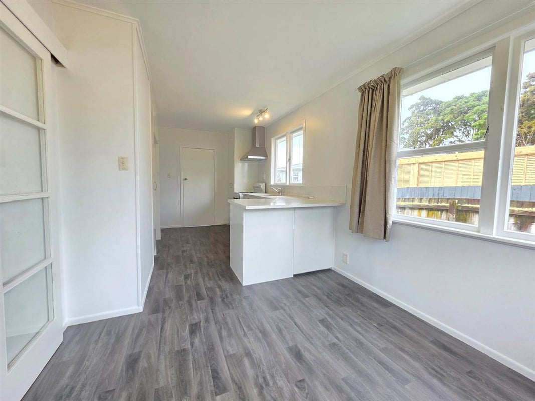 12 Aronui Terrace, Kelston, Auckland - Carousel 2