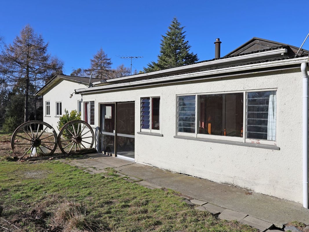 2470 Herbert-Hampden Road, Waianakarua - Carousel 2