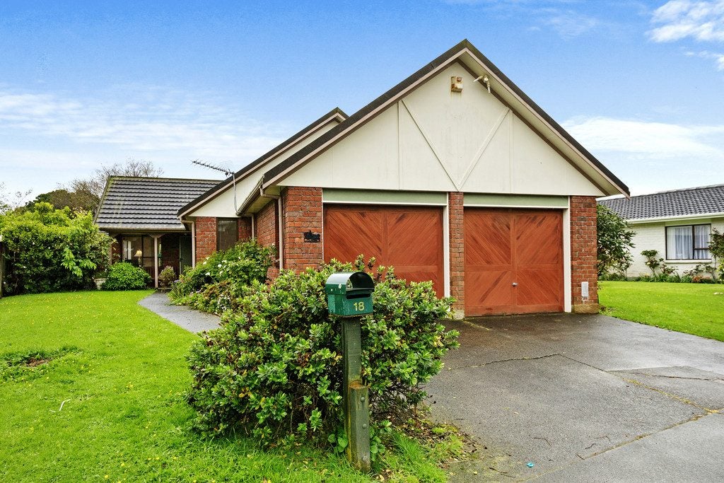 18 McEnroe Grove, Naenae, Lower Hutt - Carousel 2