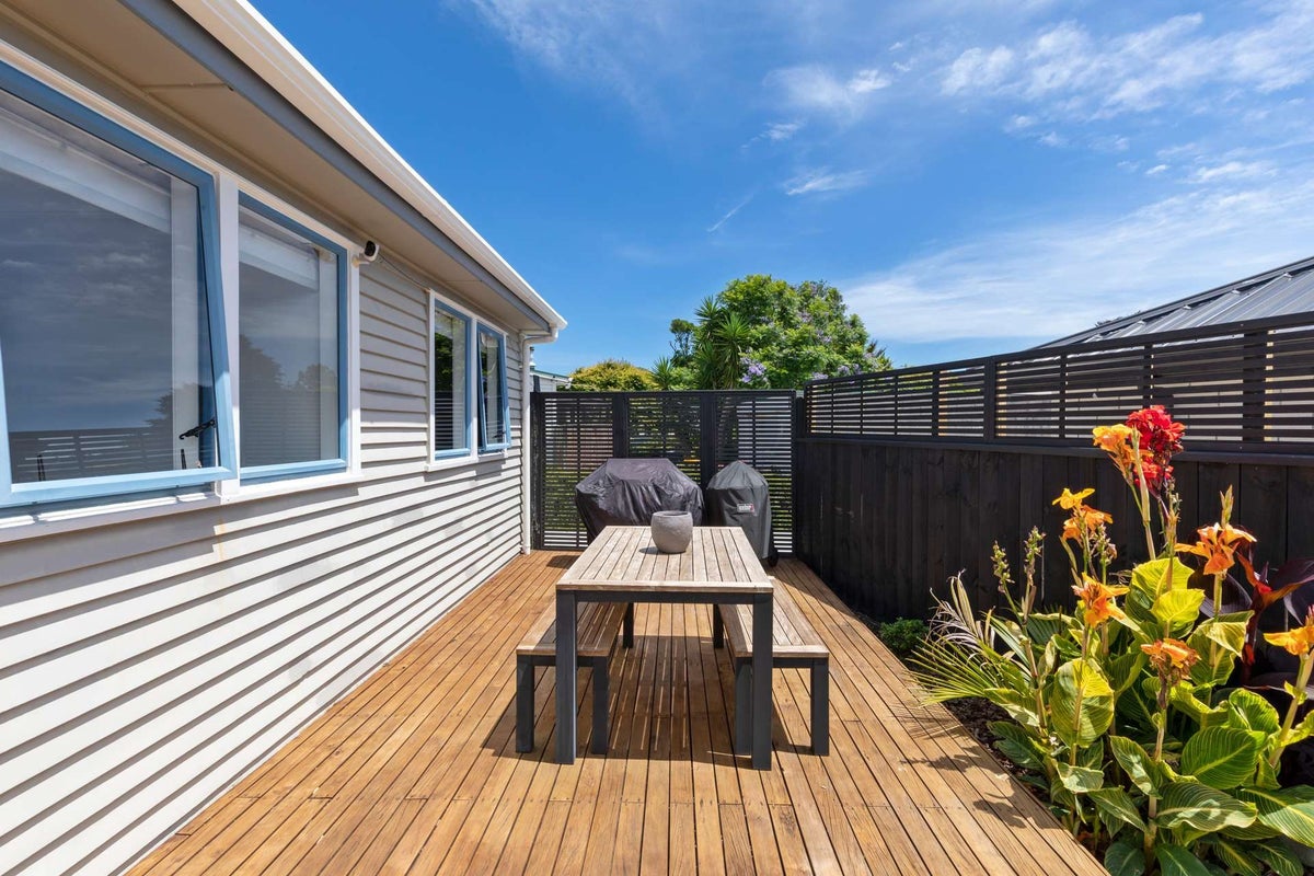 25 Woodleigh Street, Frankleigh Park, New Plymouth - Carousel 2