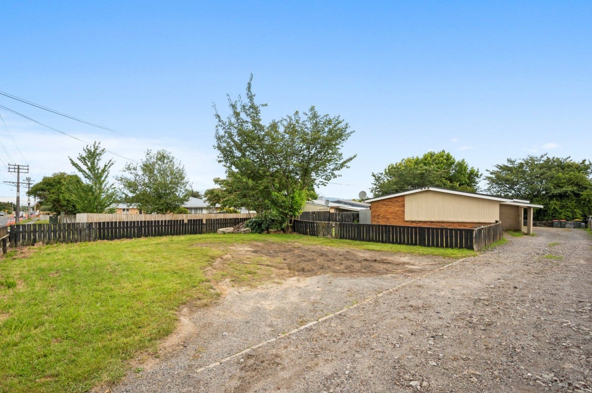 228 Clayton Road, Pukehangi, Rotorua - Carousel 16