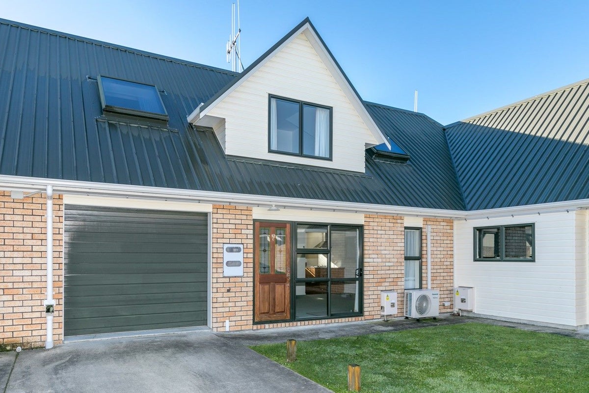 12C Jones Crescent, Melville, Hamilton - Carousel 1