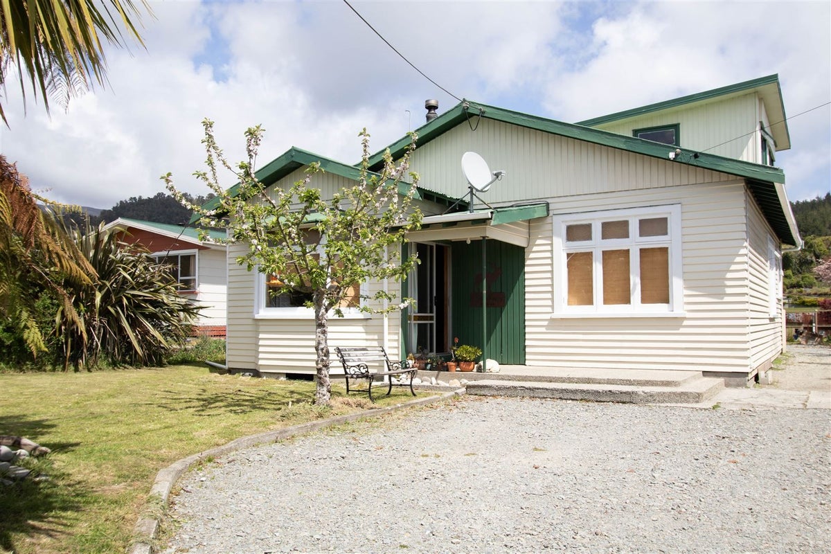 19 Tramway Street, Ross - Carousel 1