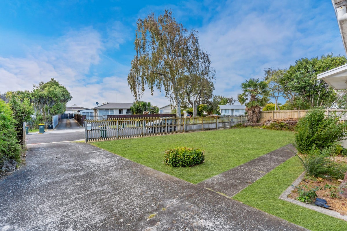 7 Jupiter Street, Rosehill, Papakura - Carousel 1