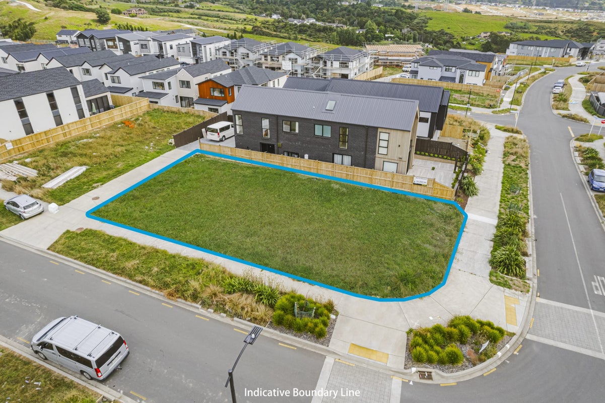 64 Michael Bosher Way, Flat Bush, Auckland - Carousel 1