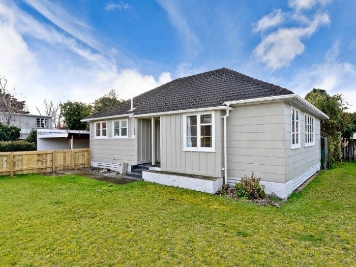 5 Clarkin Road, Fairfield, Hamilton - Carousel 1
