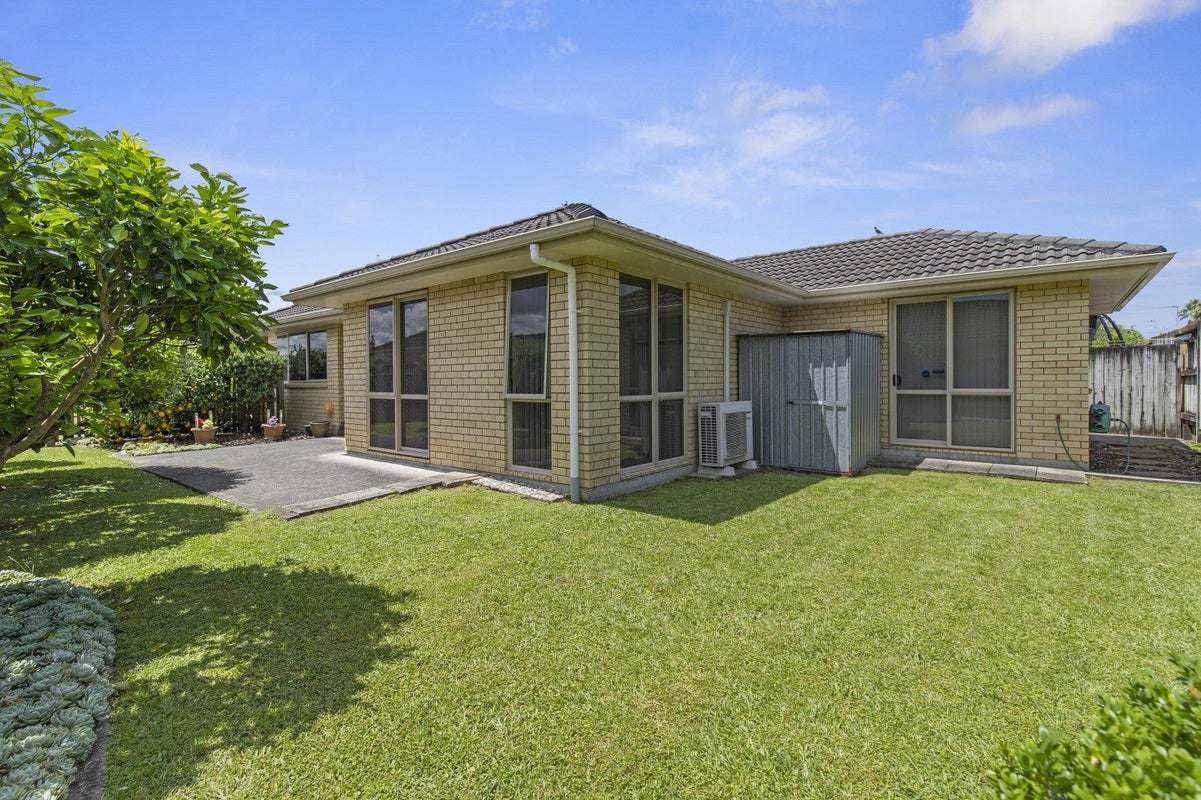 8 St Johns Avenue, Hamilton East, Hamilton - Carousel 14