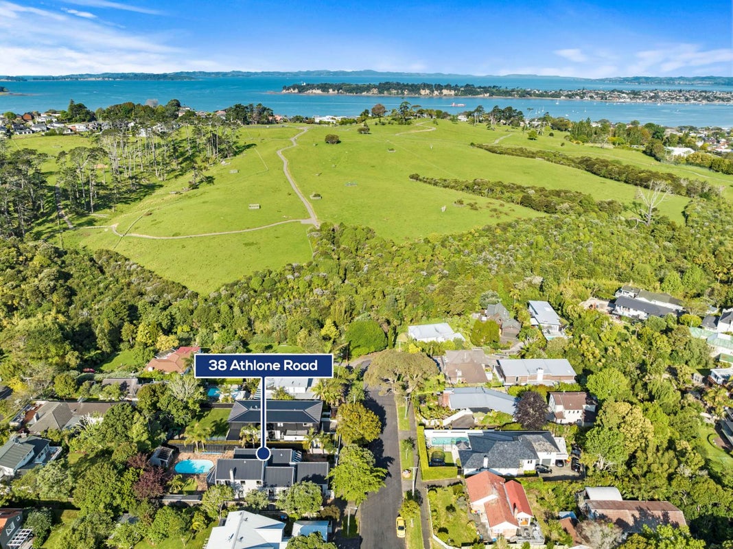 38 Athlone Road, Glendowie, Auckland - Carousel 2