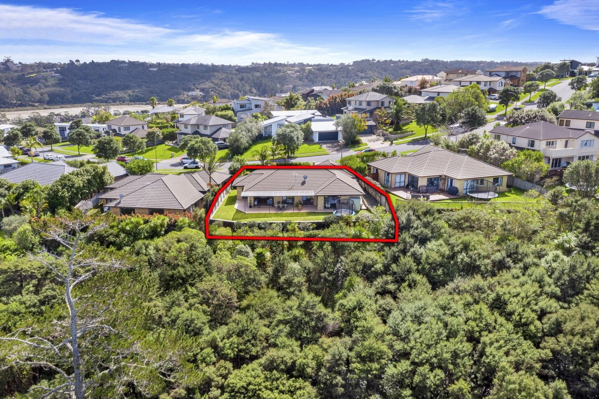 72 Kittiwake Drive, Schnapper Rock, Auckland - Carousel 2