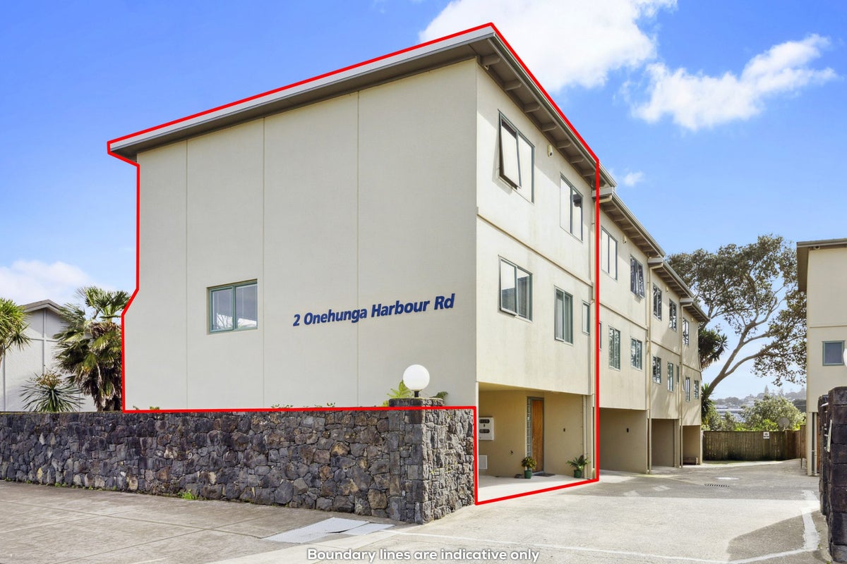 1/2 Onehunga Harbour Road, Onehunga, Auckland - Carousel 2