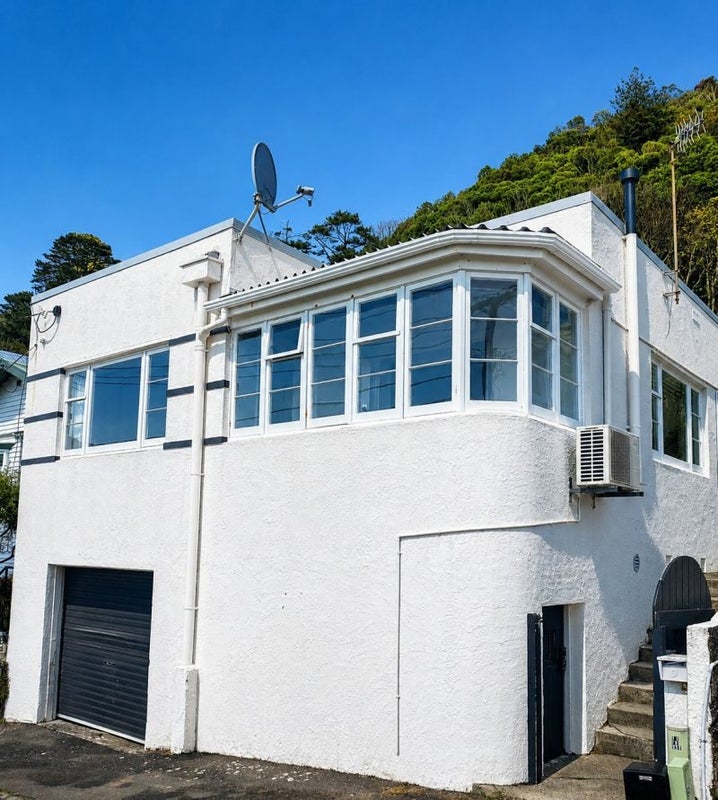 9 Upper Lewisville Terrace, Thorndon, Wellington - Carousel 2