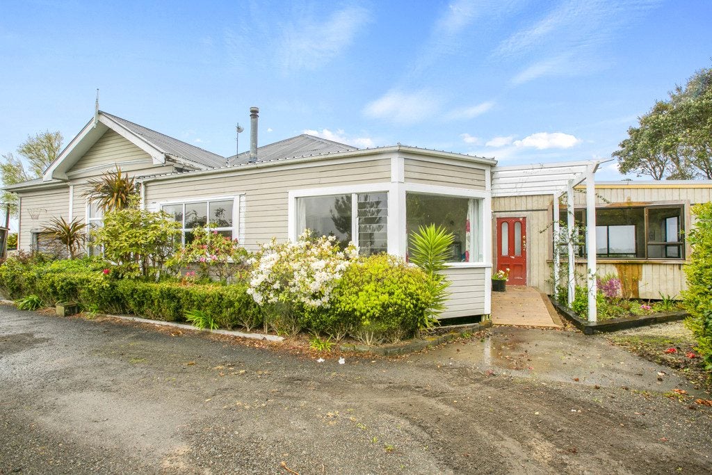 676 Upland Road, Egmont Village, New Plymouth - Carousel 1