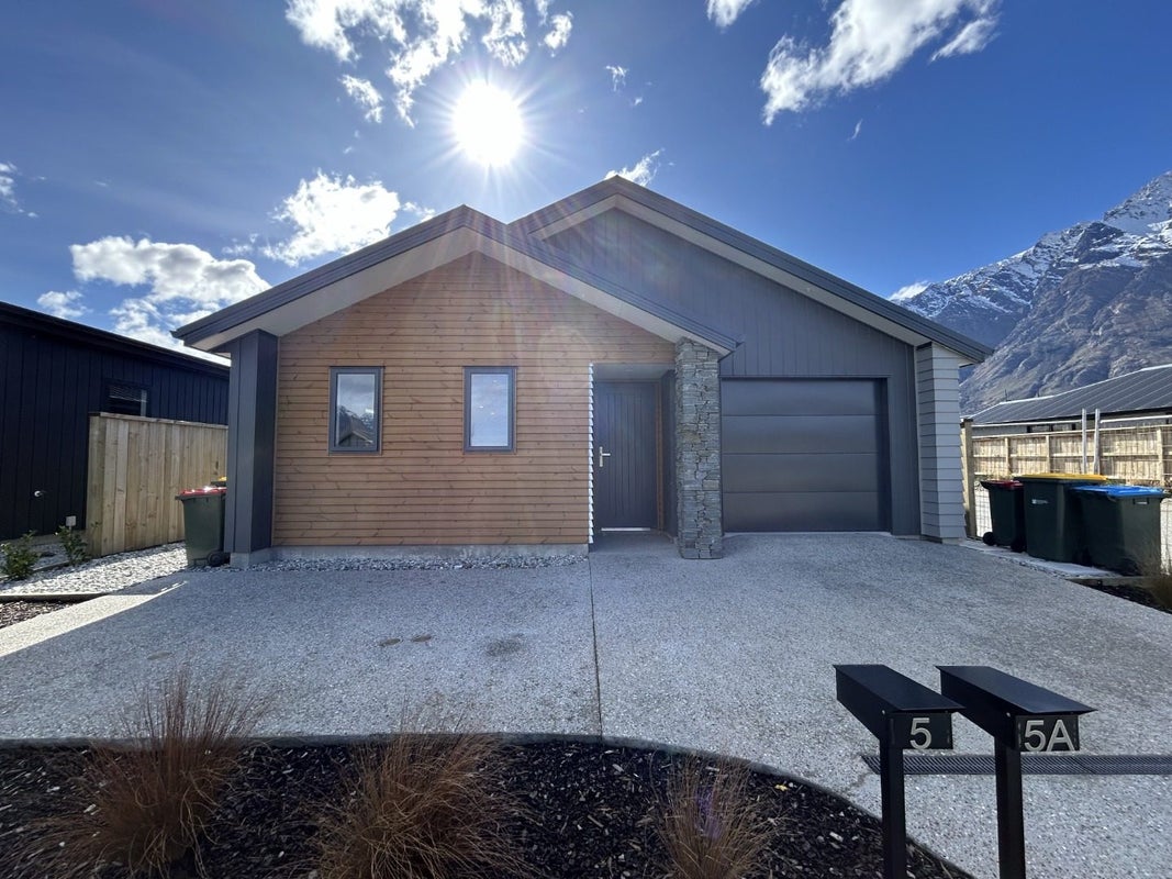 5 Perendale Road, Jacks Point, Queenstown - Carousel 2